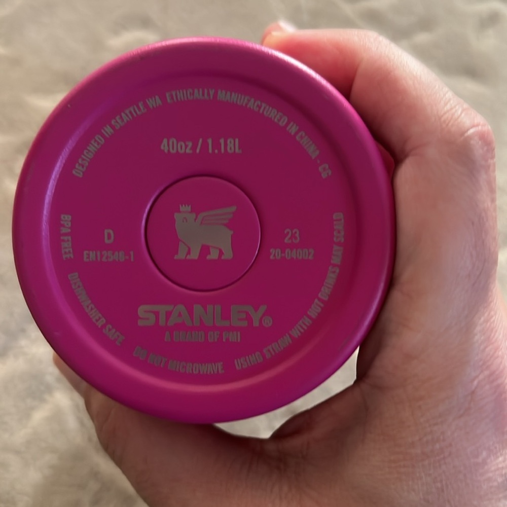 Stanley The Quencher H2.0 FlowState™ Tumbler | 40 OZ × 1
Color: Fuchsia - Picture 3 of 6